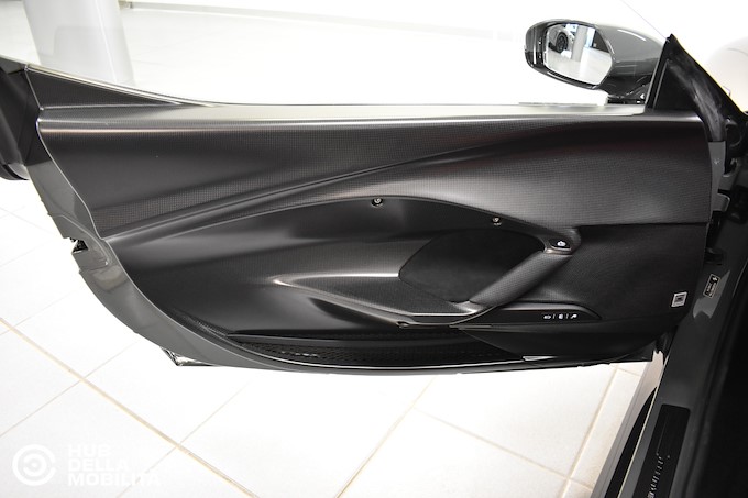 FERRARI FERRARI 296 GTB